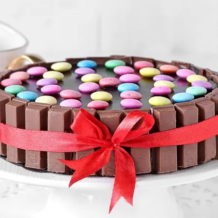 Kit Kat Cake (1 Kg)